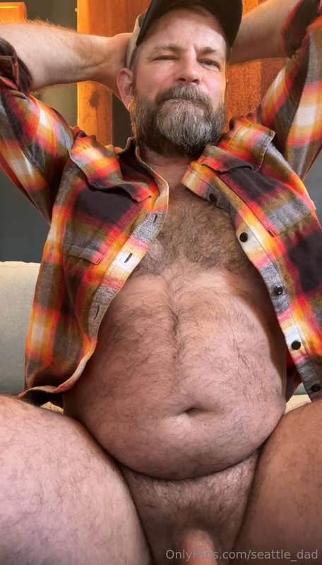 Just sitting on the sofa this morning wish you were here bet.. 5