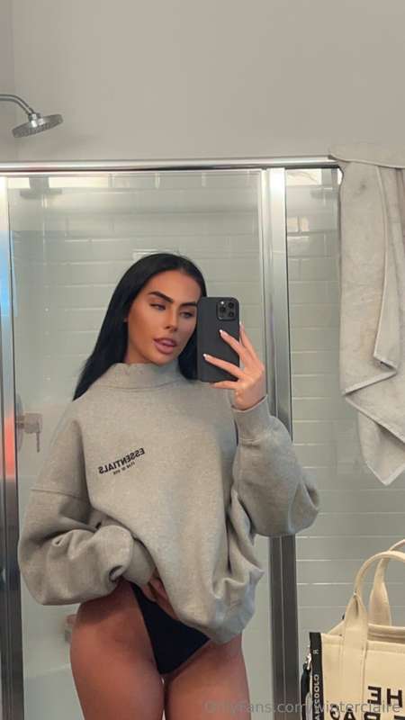 Hoodie, messy hair, no makeup… still cute 🤭