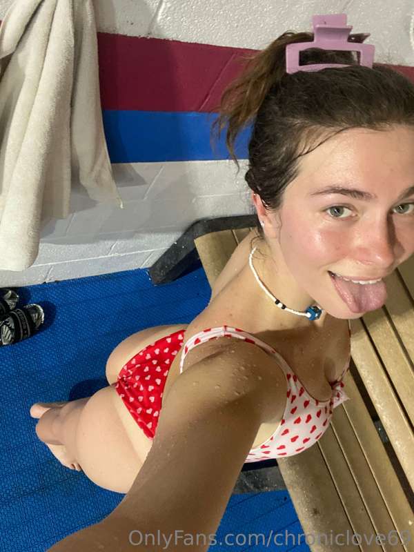 TGIF 💗😋✨swimming is such a great exercise 🙌🏼 3