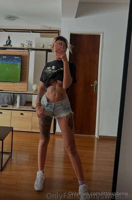 🧡SUBSCRIPTION FOR FREE🧡Horny @sweet.kendi shows her pussy ju..