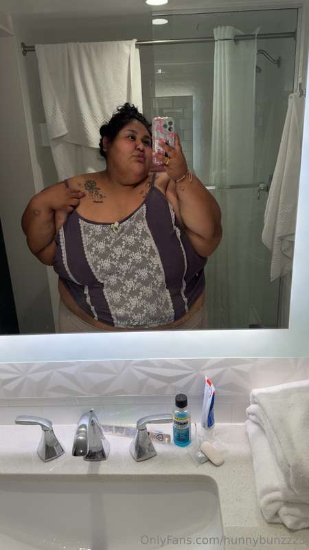 Sorryyy i havent been postingggg… but ill get back to it in ..