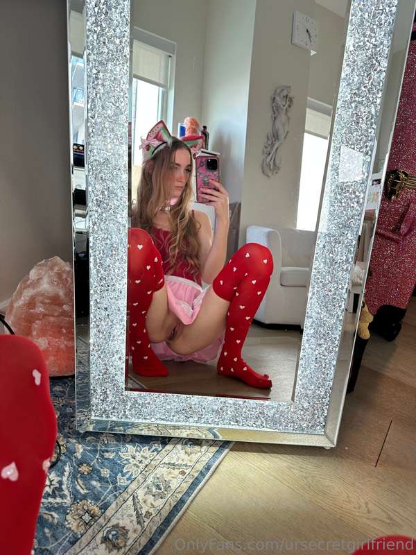 Your Valentines Day kitten slut 😇❤️ 1