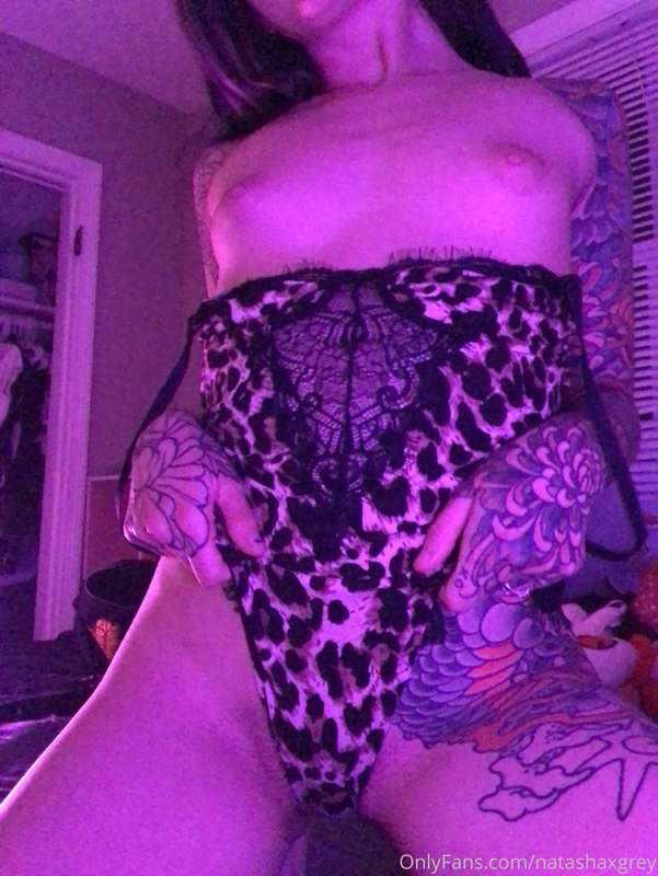 First nude set in my new cam / filming room! Really excited .. 25