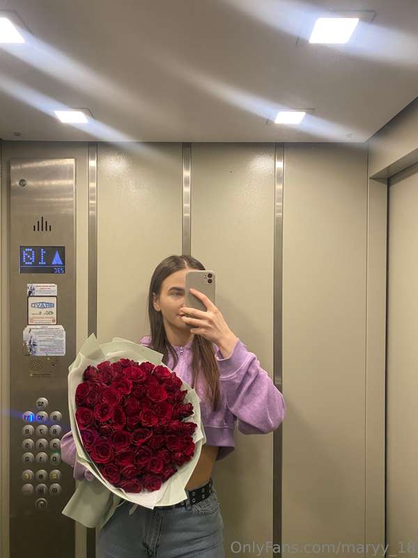 Maryy_18 - Onlyfans - 19 Feb, 2025