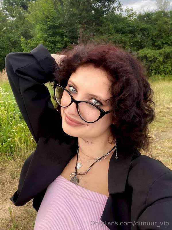This baby @jessica_sexology wants you to take off everything..