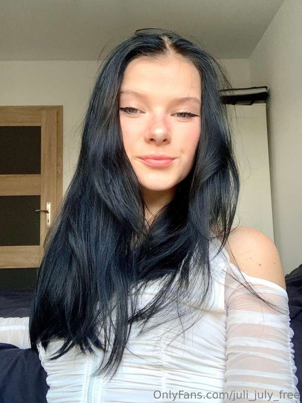 I really like this photo! It shows the real me.💖