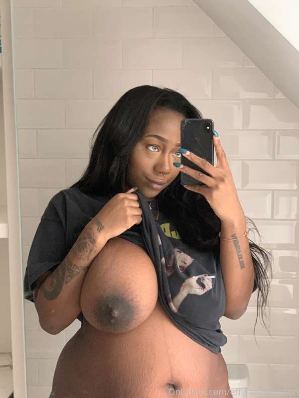 Effyflamelondon - Onlyfans - 22 Feb, 2021