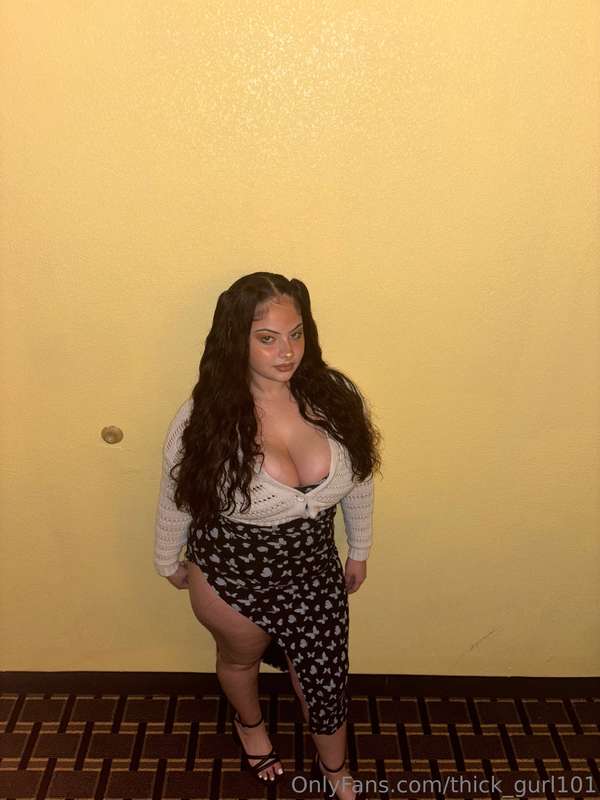 Keep swiping babe  18