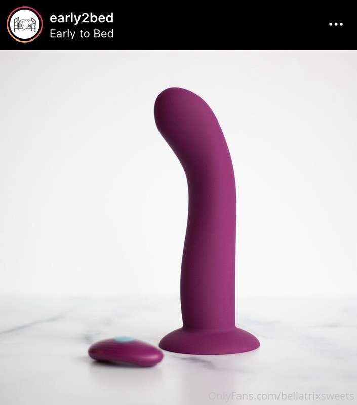 Oh my gosh I need this vibrator dildo from Early2bed (my fav..