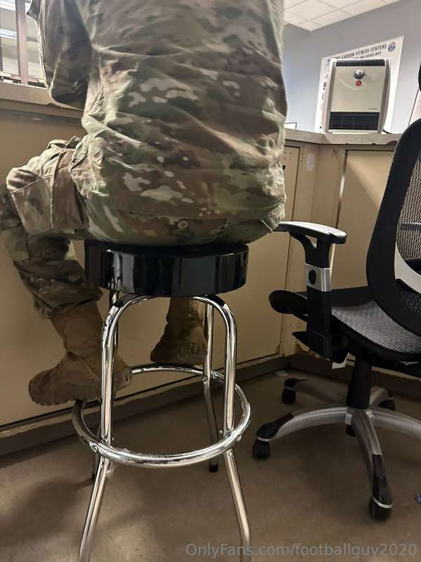 Me jerking and soldiers being soldiers! 16