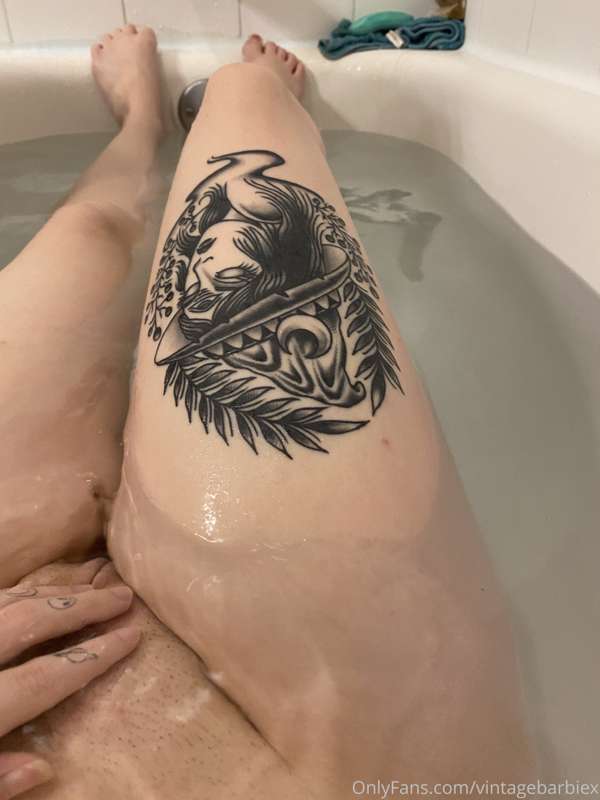 Pussy play in bath time 💦 5
