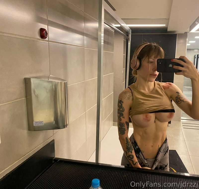 😋