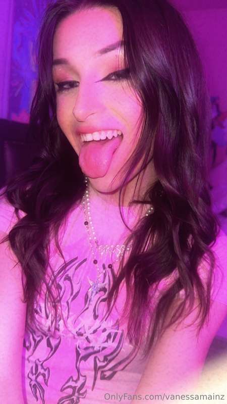 Life's too short to be boring 😩 Let's make some memories 😈💦