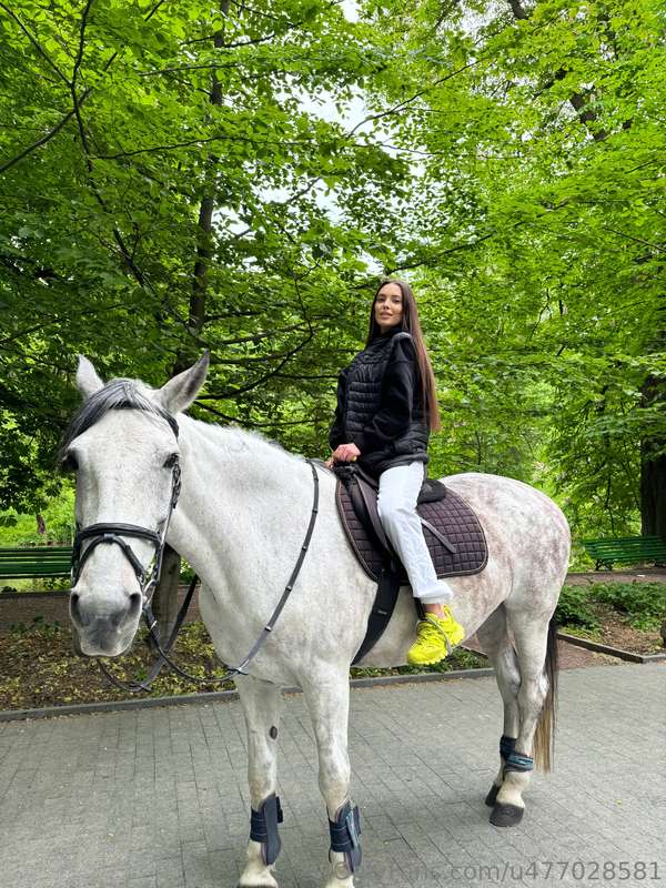 This is my first time riding!😍 Well, if we're just talking a..