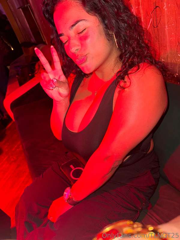 This is how I like to go out at night 😚✌🏽(Since some of you ..