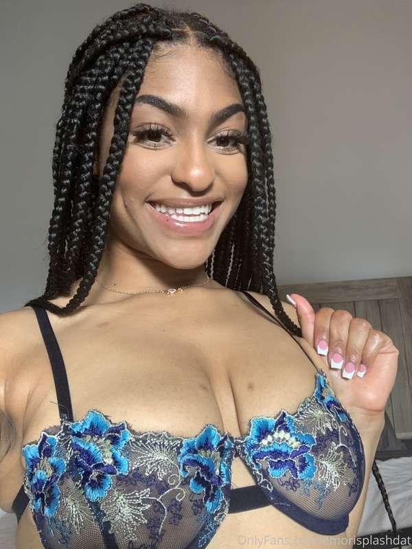 Swipe Left 🍑 Content coming soon 😍 2
