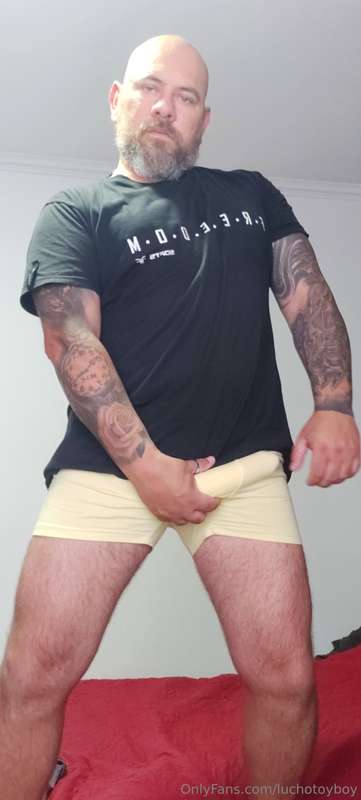 new videos to watch and enjoy with the huge hard cock 🔥