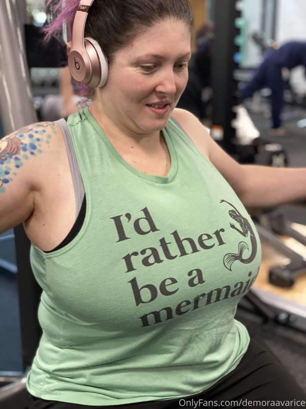 Don’t think I’ve posted stuff from the gym yet. Gotta get ba.. 4