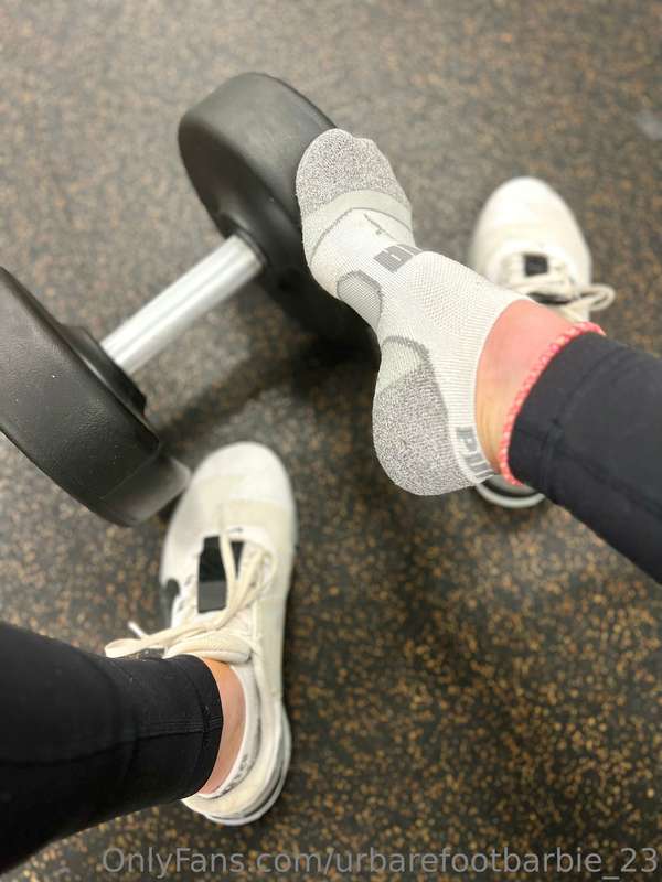 These gym socks are so good 🥵 1