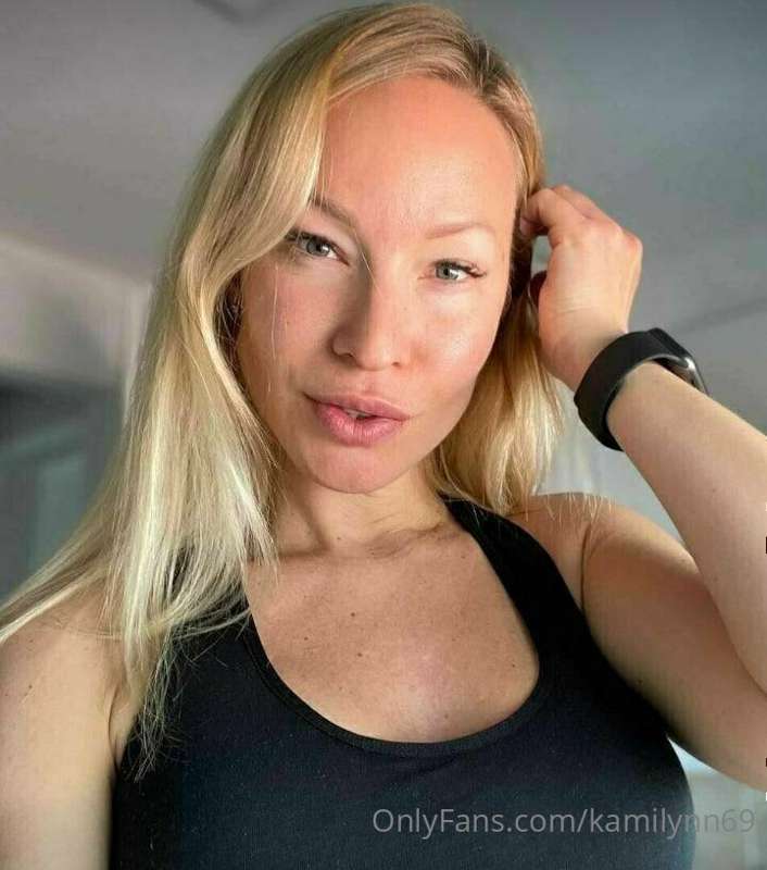 @katrinmoore 
FREE DICK RATE FOR NEW FANS ! 
Subscribe on he..