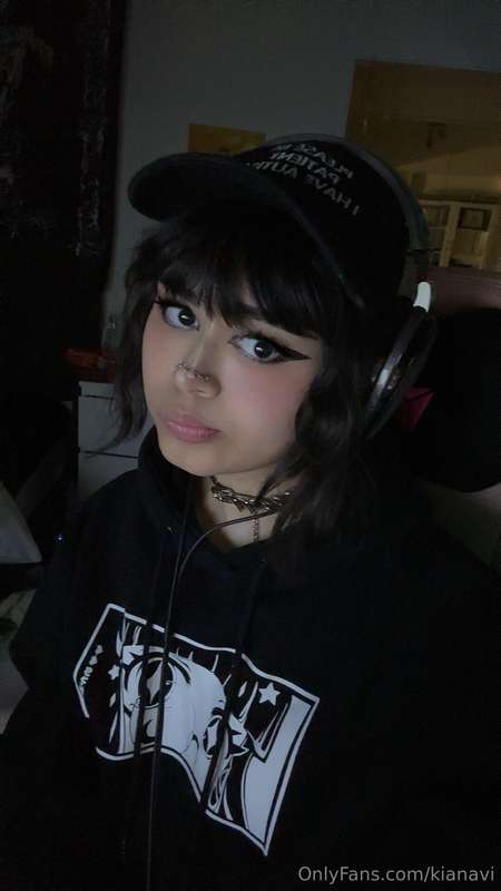 Some pics of me I just took 💕

Are there any needy boys and .. 8