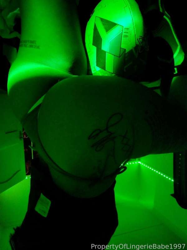 Lingeriebabe1997 - Fansly - 08 Nov, 2024 4