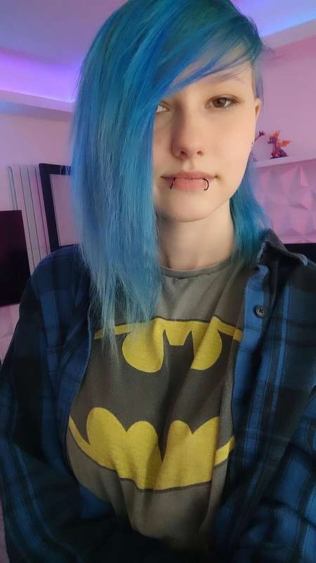 hey! about the last 2 pics, don't worry I'll shave my pussy ..
