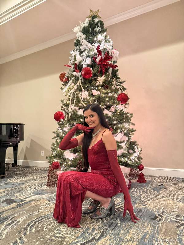 will you cum in me so i can have a white christmas? 💦