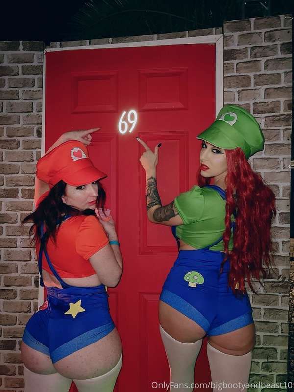 Who's gonna follow us into our room  @gionlexi