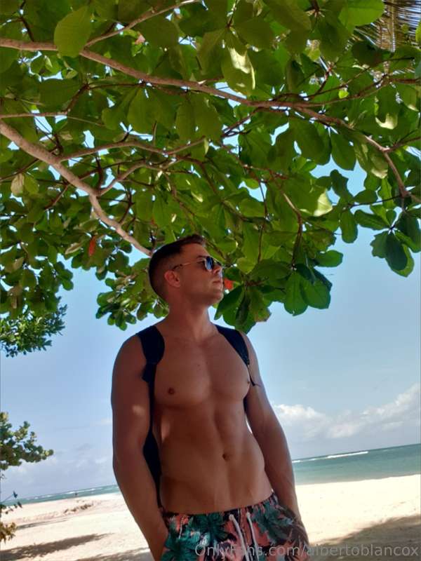 Quien se viene a la playa?? 😜🏝

Who's coming to the beach?? ..