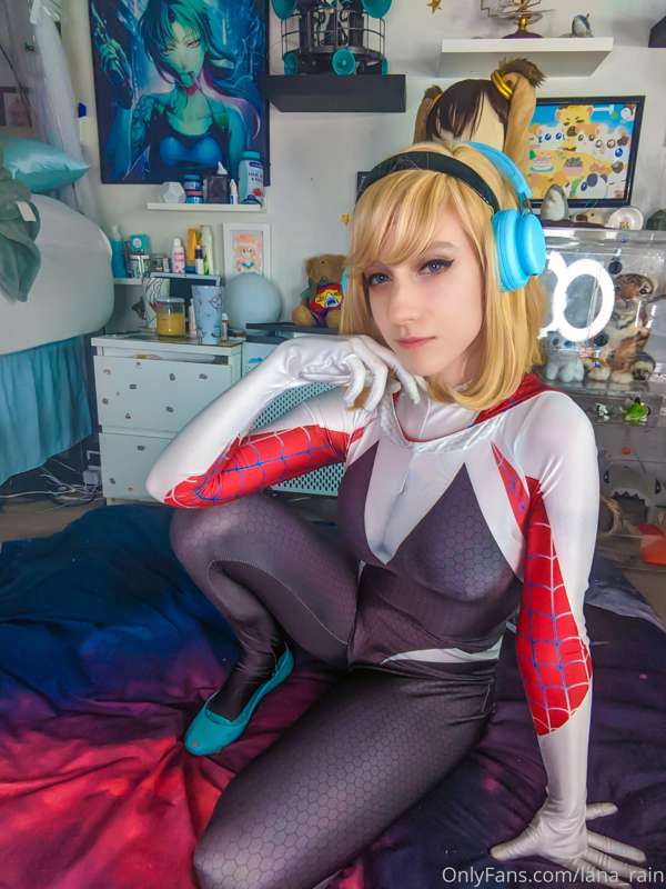 Spidergwen Selfie set 2