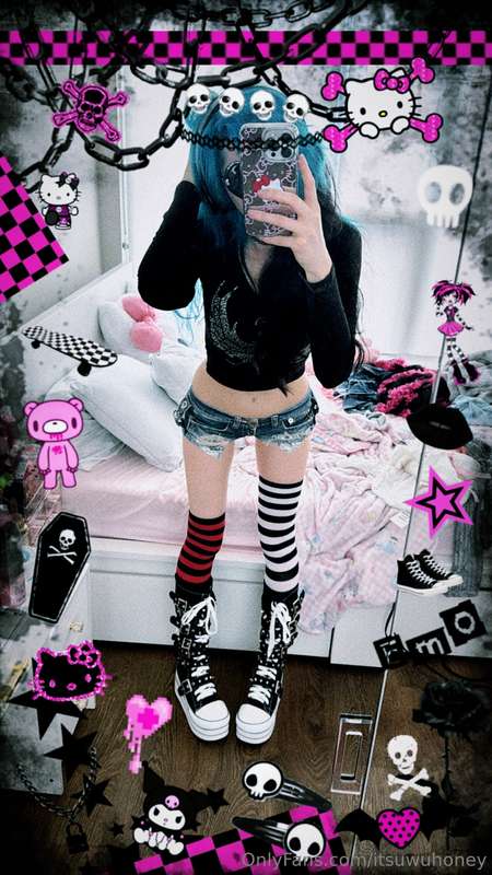 New shoes today x3 here’s some spammmm :3 1