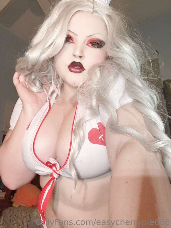 💋 23