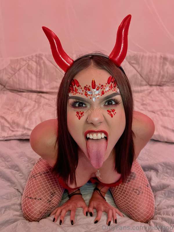 Esta diablitas con los pezones bien paraditos 4