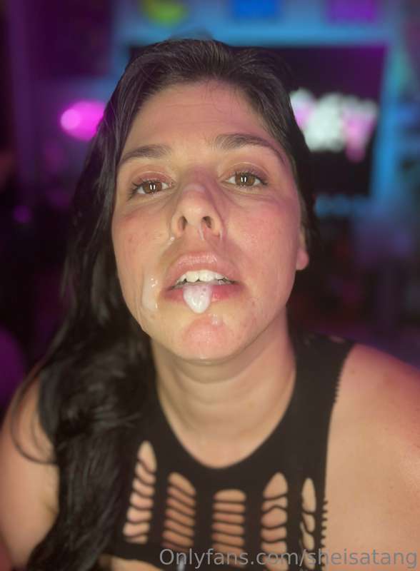 @hotsauce_pov mad a messy  slut out of me. Do you like seein.. 4