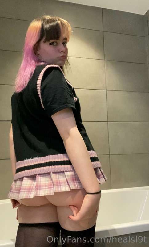 Do u like my ass? 

btw as a reminder pls like my posts! I r.. 1