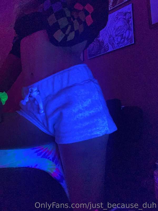Should I do a naughty photo shoot with my black light? 😈