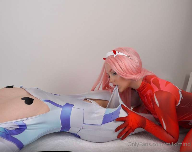 „Oppsss looks like your suit is broke 🤭
Well then I can also.. 5