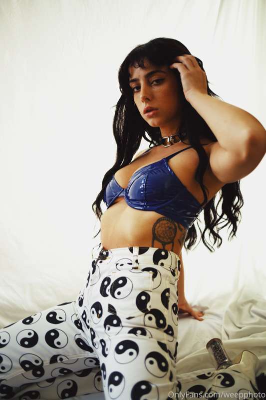 Home studio set up | TOPLESS @reedsuicide