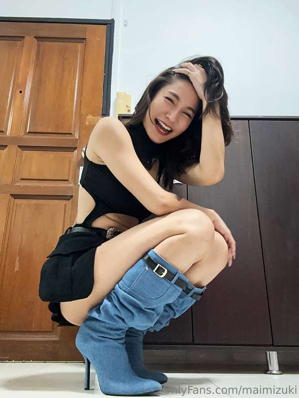 Enjoy each day with me, babe! 💙🖤
