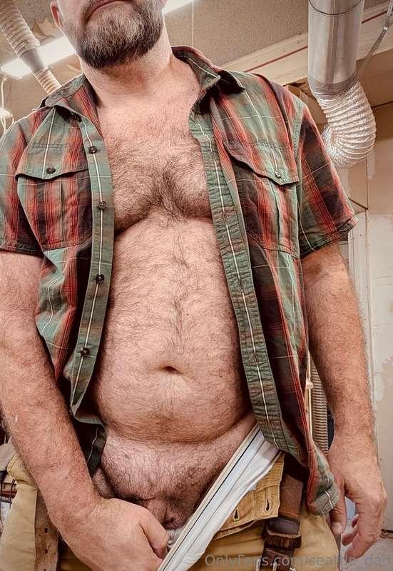 Made it to the shop this morning and I’m already so horny. T.. 5
