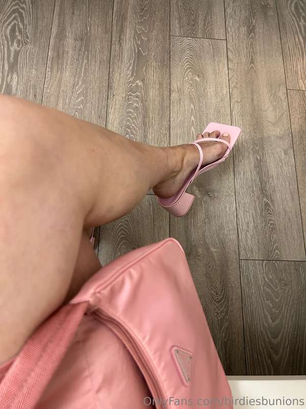 Going out for some day drinks soon… can anyone tip me and bu.. 1