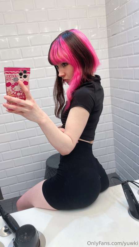 long time no gym selfie dump! lmk if u still want me to post.. 23