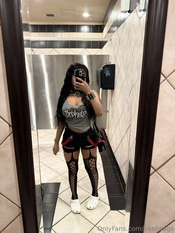 can you guess my height ? 🙈