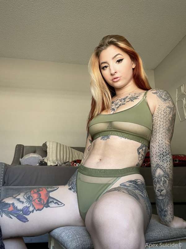 How cute is this fit? 4