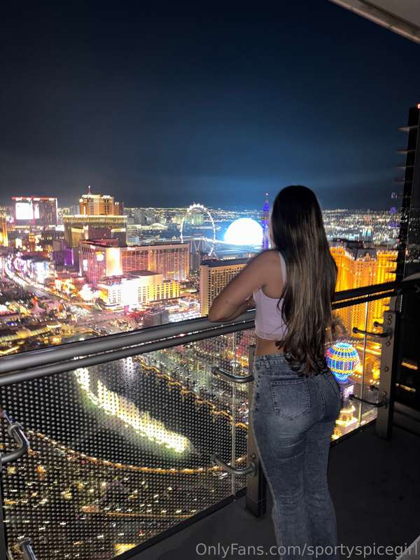 Views 🌃🤤