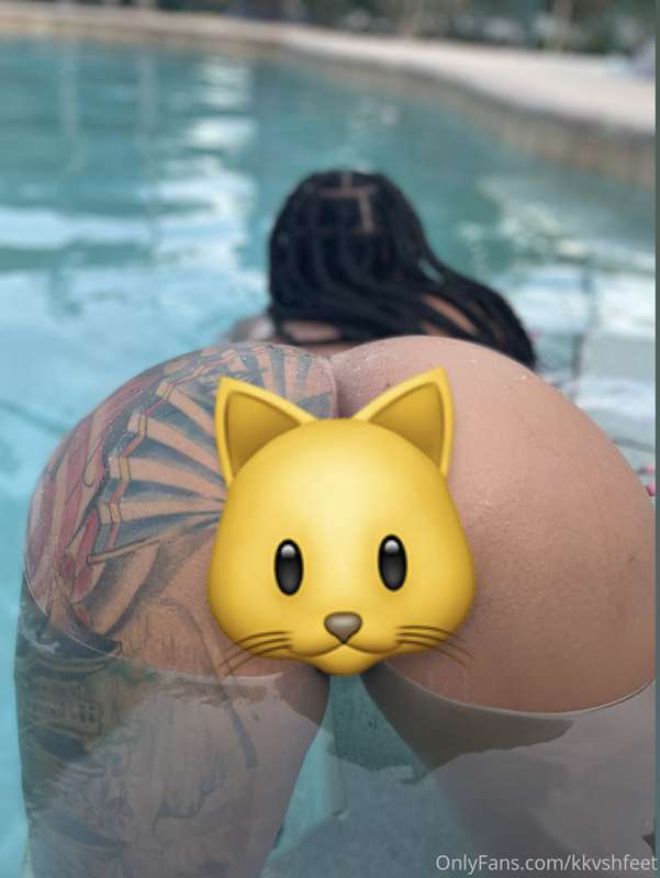 Brand New wet pussy/bootyhole Pics for my fav subscribers 🐱💦
