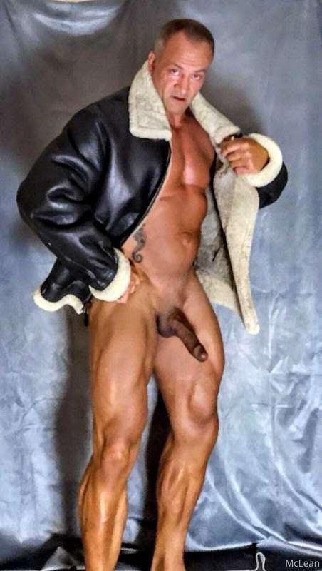 Good morning. #bodybuilder #maturemuscle #hotmuscle #sexymus..