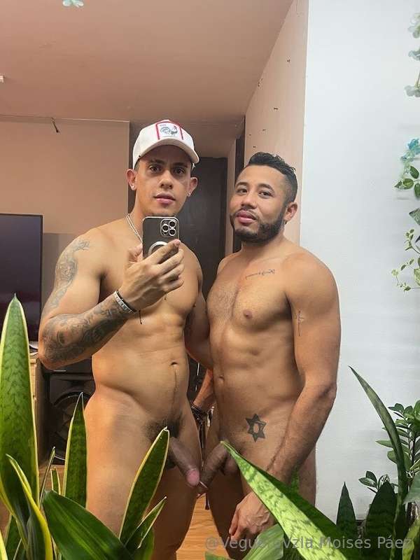 Te comes estas dos vergas?