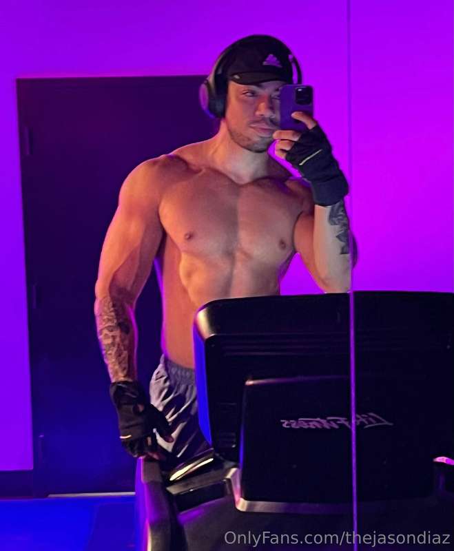 Let’s use each other for Cardio😈